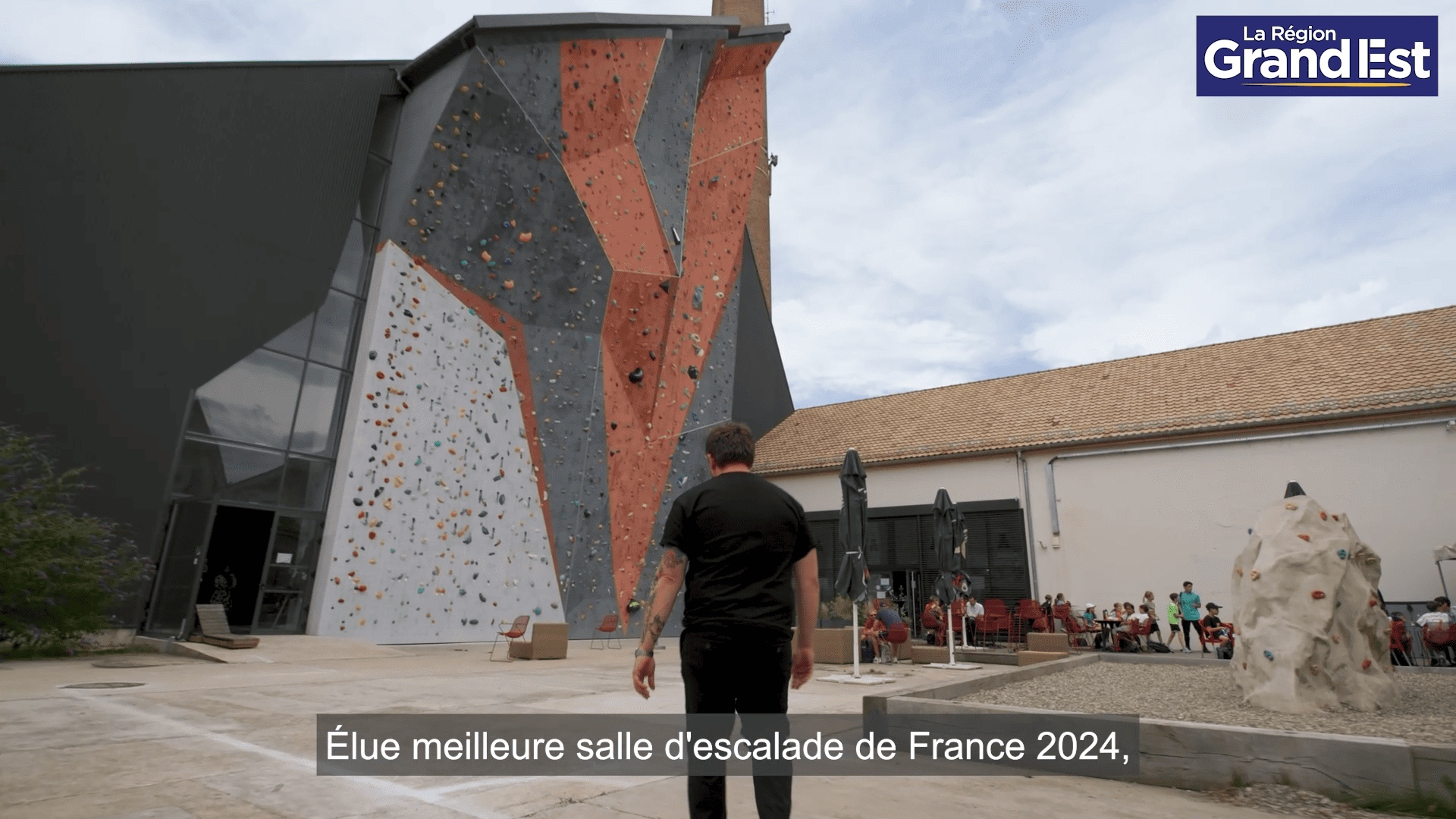 Mur d'escalade à Mulhouse financé par le FEDER.