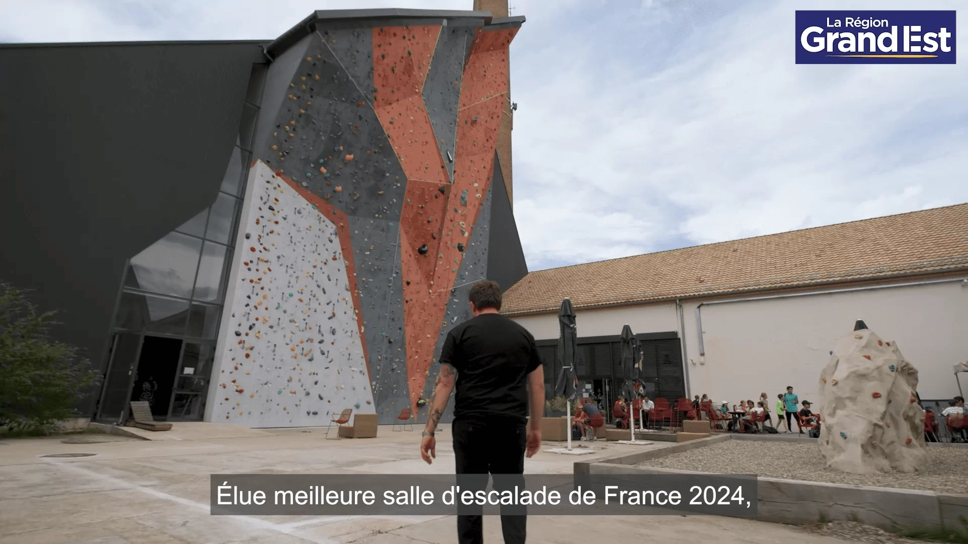 Mur d'escalade à Mulhouse financé par le FEDER.
